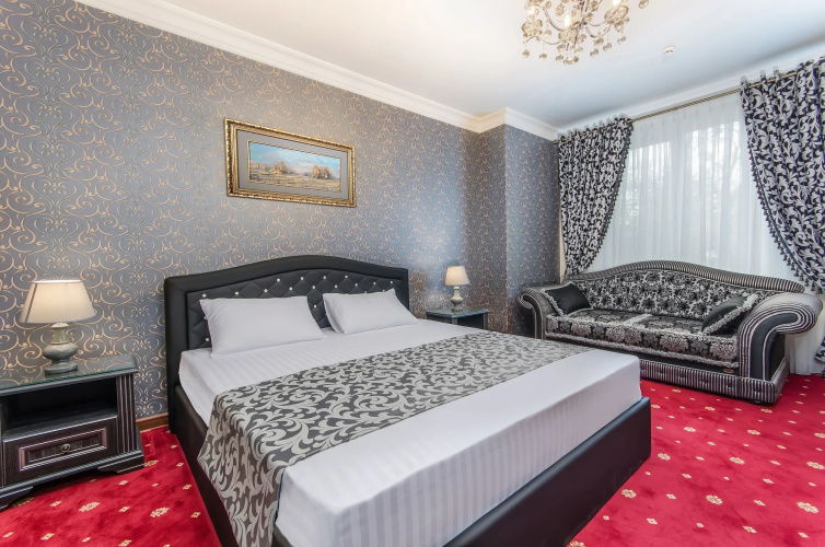 Park Lane Hotel