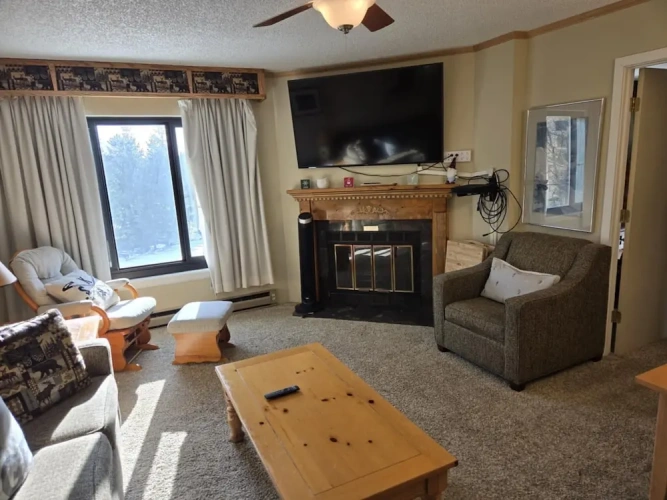2 Bedrooms Standard room with mountain view