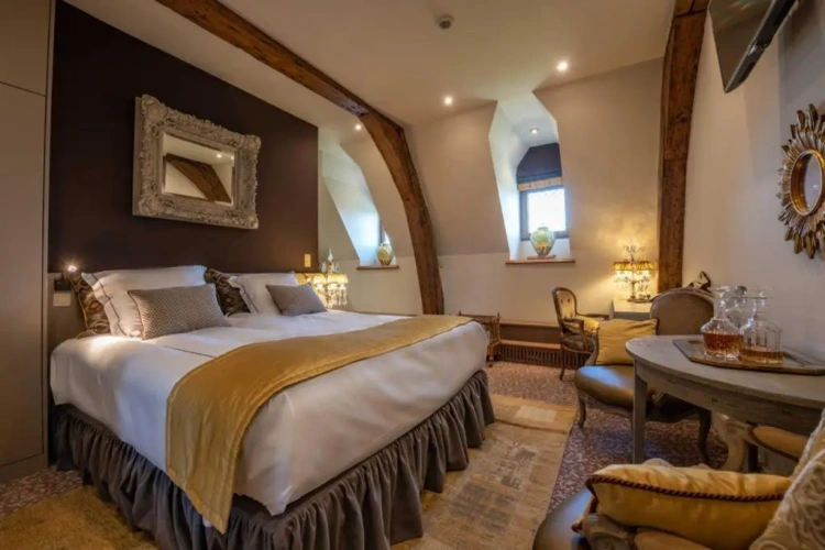 Luxury room