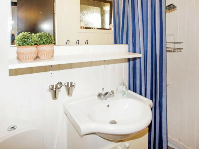 Pet-friendly Cottage in Hemmet With Garden
