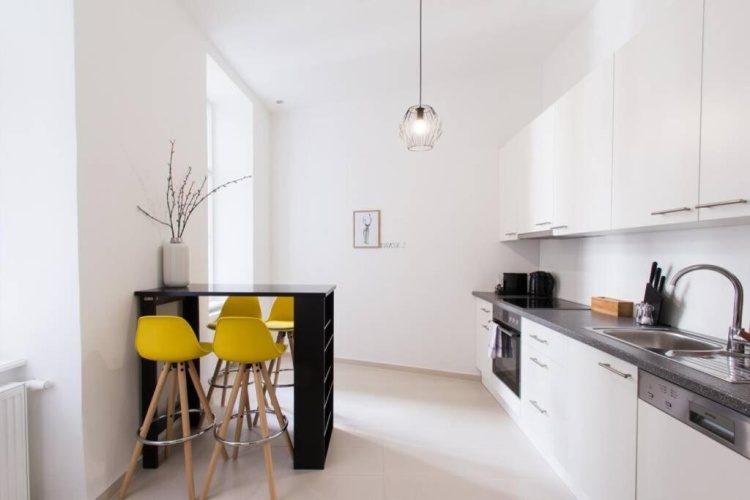 2 Bedrooms Apartment