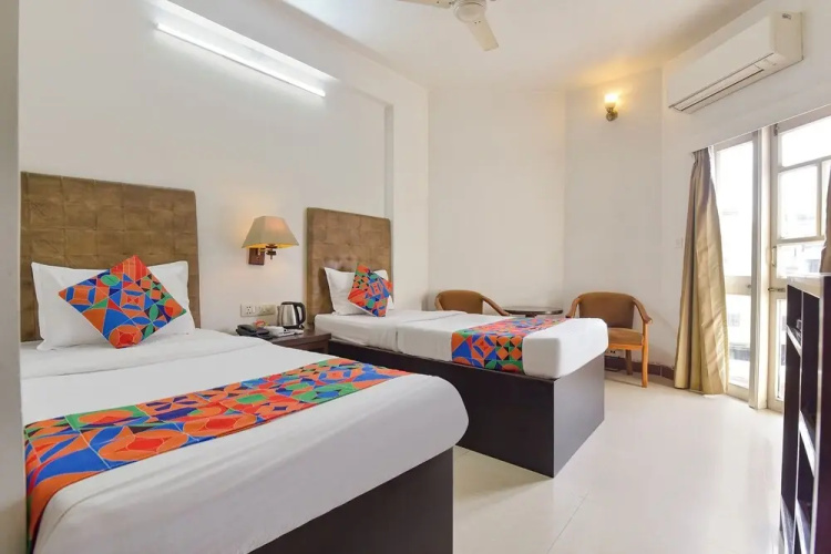 Fabhotel Shikha