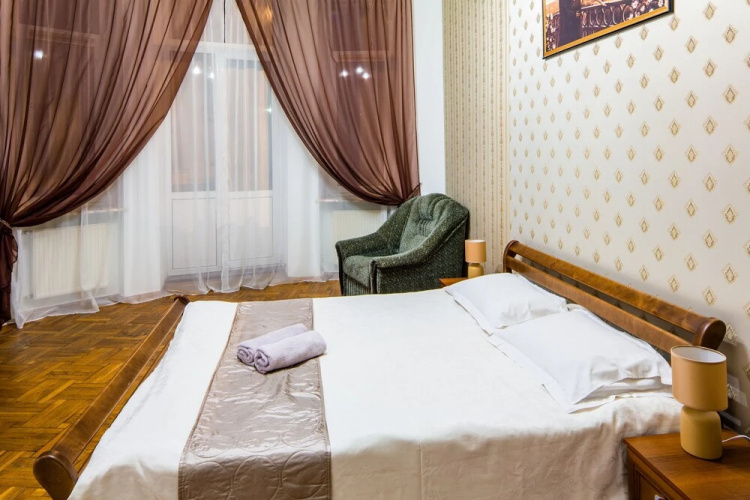 Three bedrooms & studio in the Center