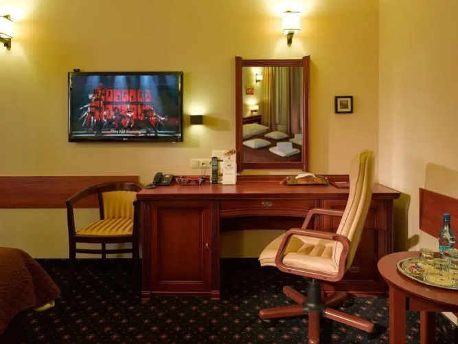 Aura Hotel