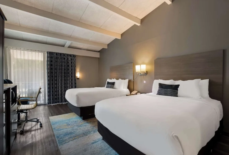 Standard Quadruple room with balcony and with view