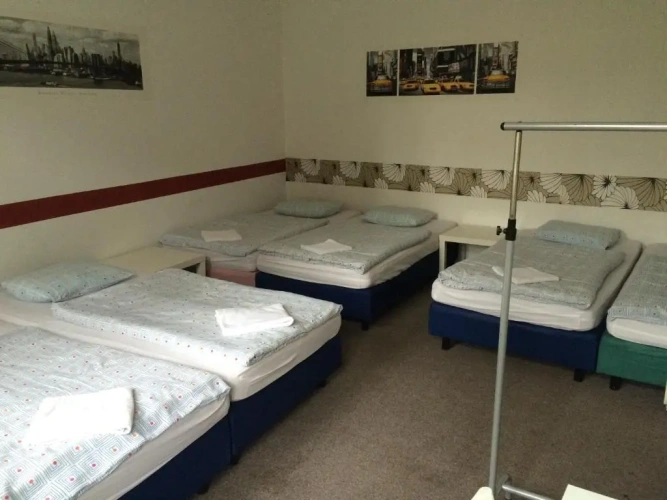 Standard Sextuple room
