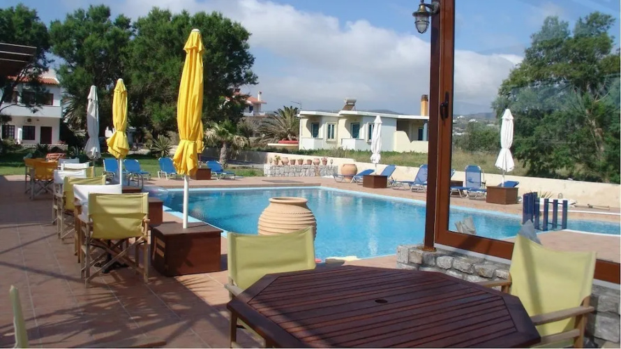 Anavaloussa Apartments