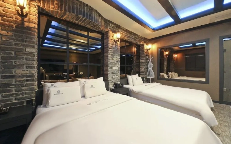 Guest rooms