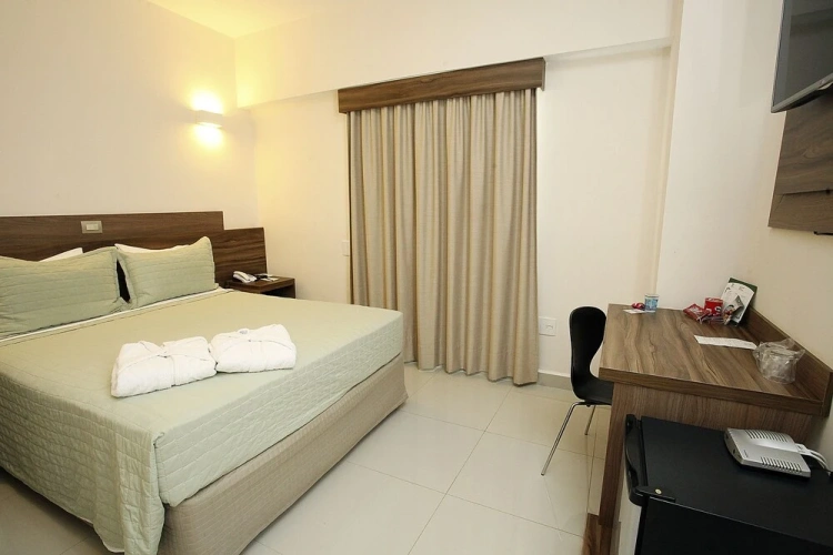 Superior Double Basement room
