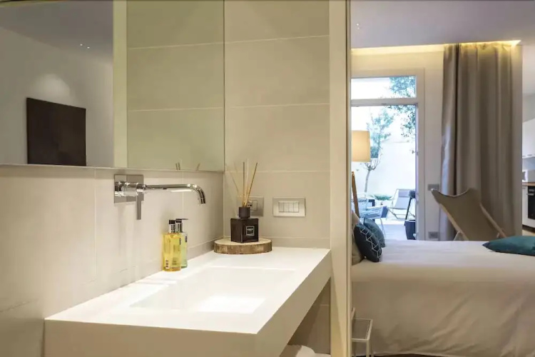 Erïk Langer S.Sofia Suites