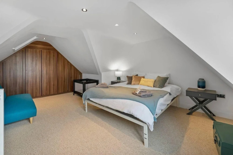 Perfect Location, dog Friendly Beautiful Home