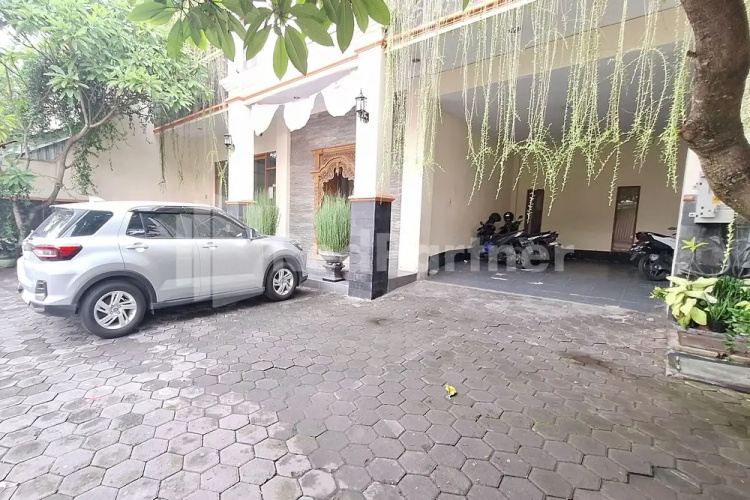 Nirvana Inn seturan Mitra RedDoorz