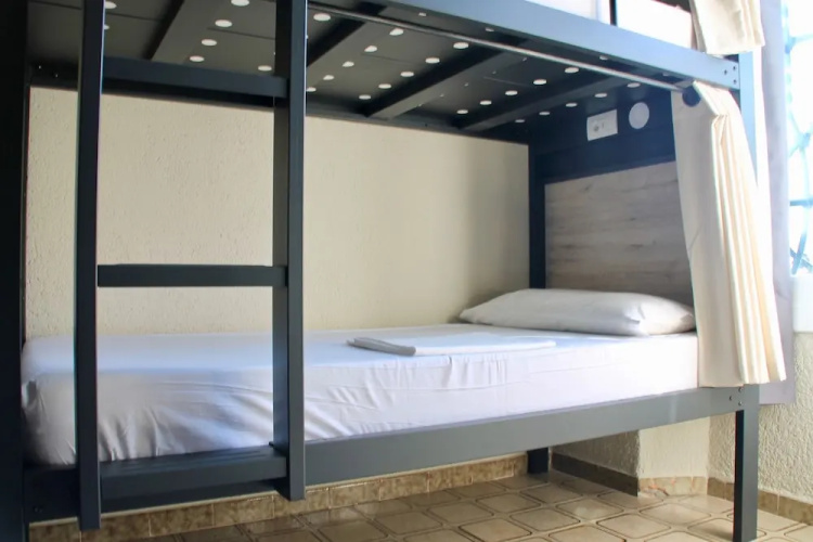 Alberg Costa Brava - Hostel