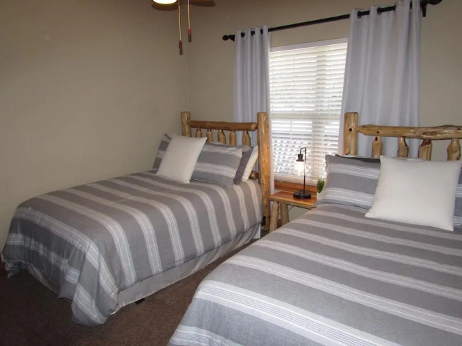 Lodge Style Condo B-8 with Dock Access by RedAwning
