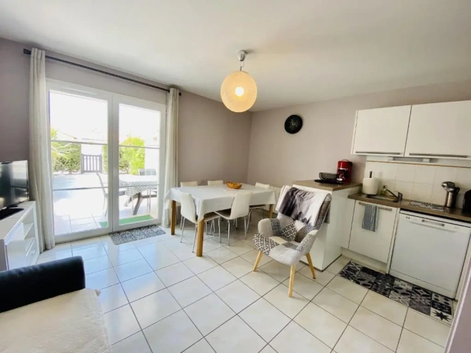 2 Bedrooms Cottage