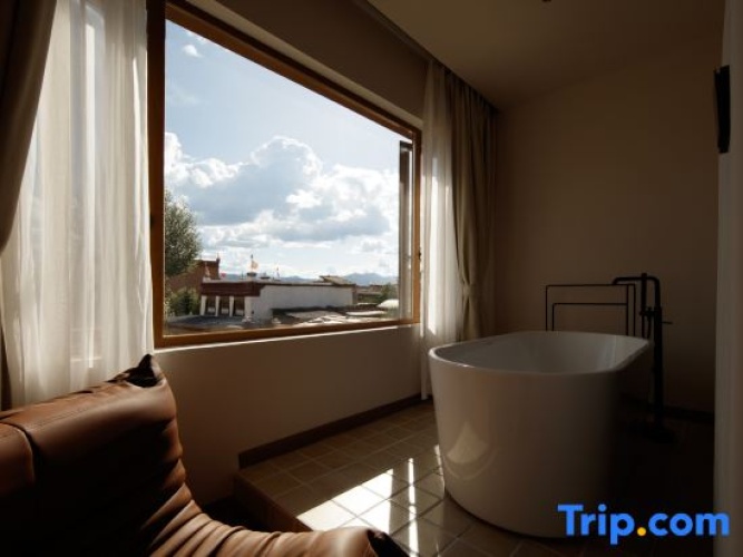 1 Bedroom Suite