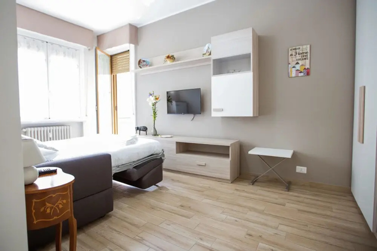 Lorenteggio Studio Apt