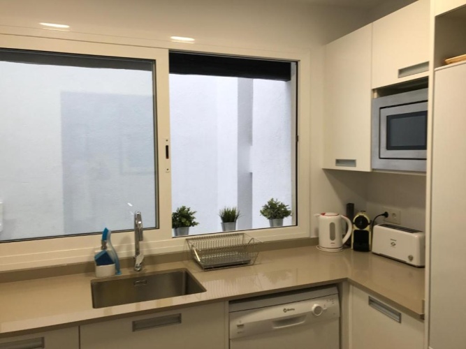 3 Bedrooms Apartment
