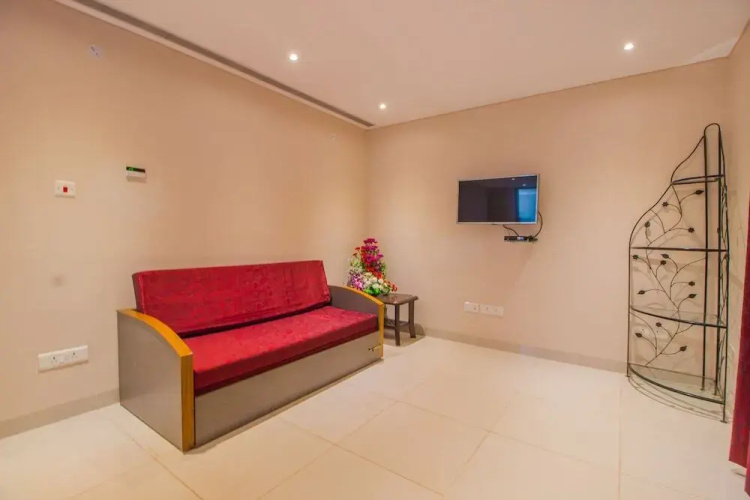 OYO Home 14986 Charming 1 BHK