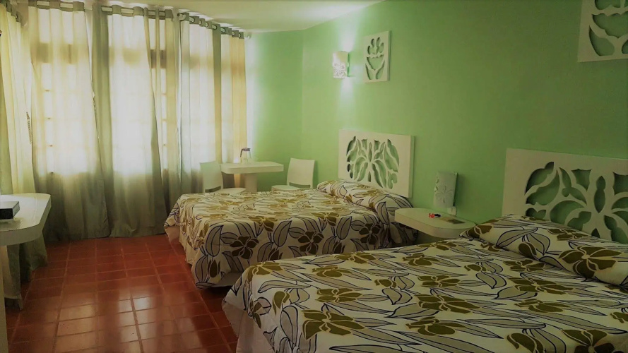 Costa Larimar