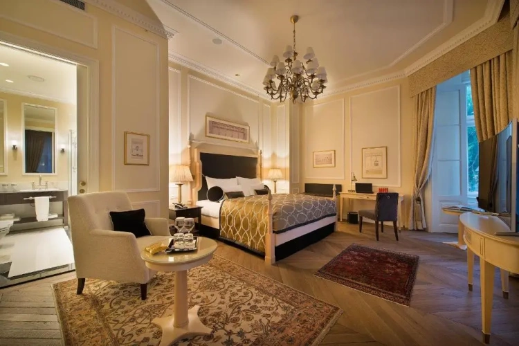 2 Bedrooms Grand Quadruple Suite