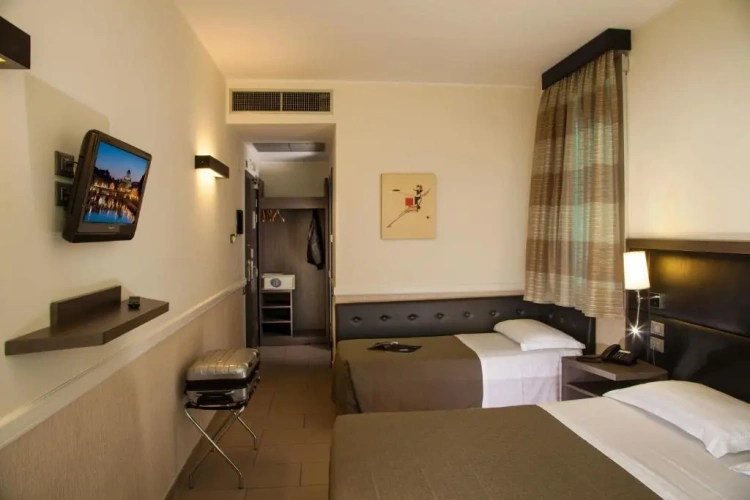 Triple room