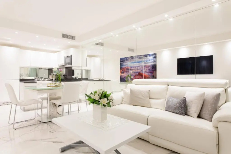 On la Croisette: New 2 Bedrooms with Sea View