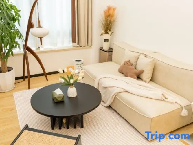 3 Bedrooms Apartment