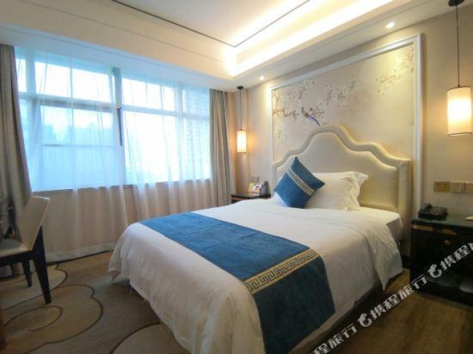 Deluxe Double Suite