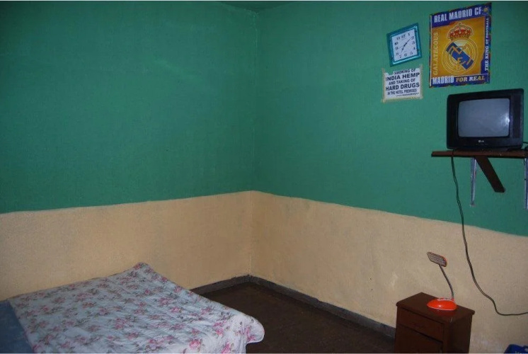 Adesua Hotel-Hostel