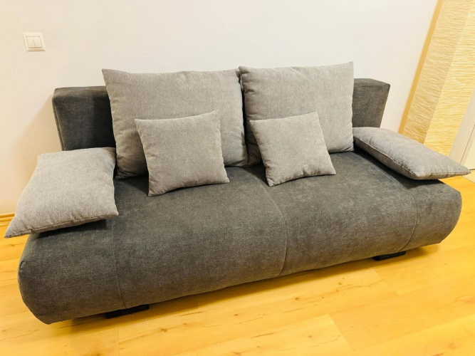 Nice studio for 4 persons, behind Opera house!