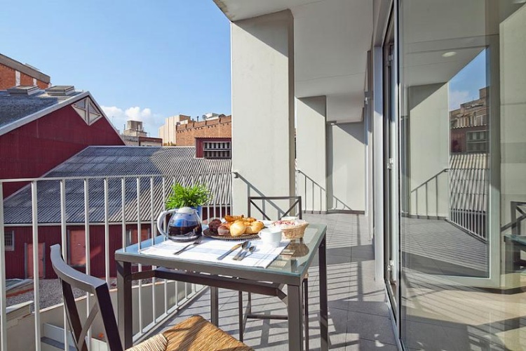 1 Bedroom Apartment with balcony