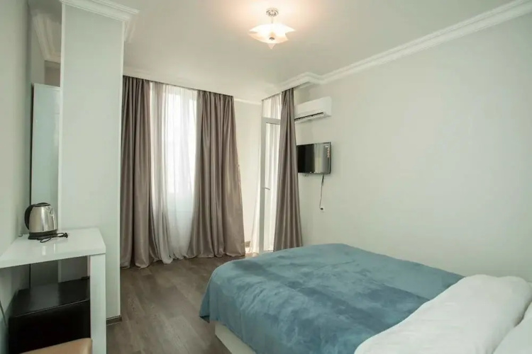 Ninth Floor Hotel