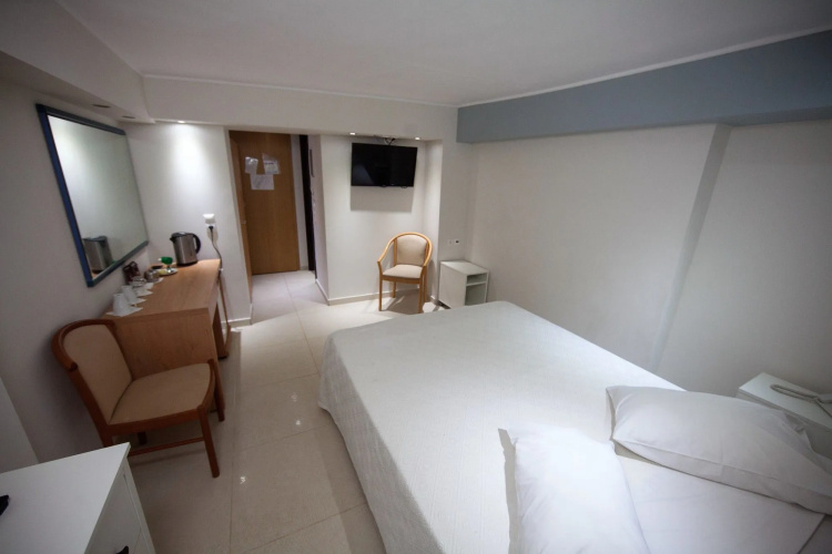 Thomas Beach Hotel