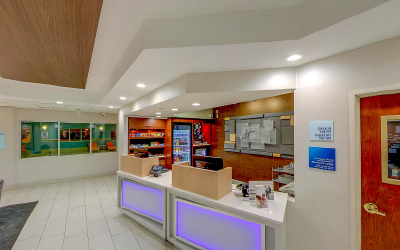 Holiday Inn Express Fort Wayne-East (New Haven) photo 24