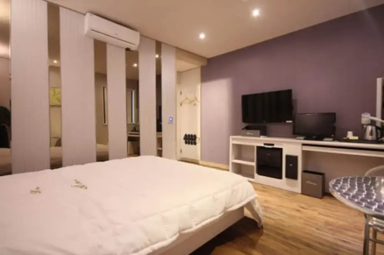 Geoje H Motel