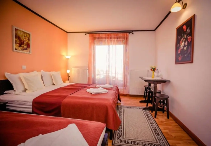 Standard Quadruple room with view