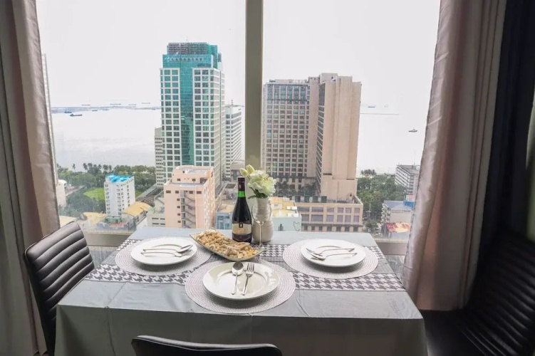 Yhen Airbnb Manila