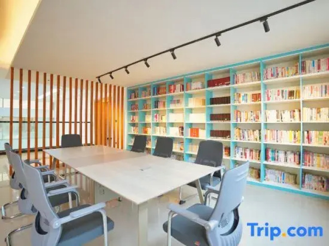 Minshan Nature Education Base Camp