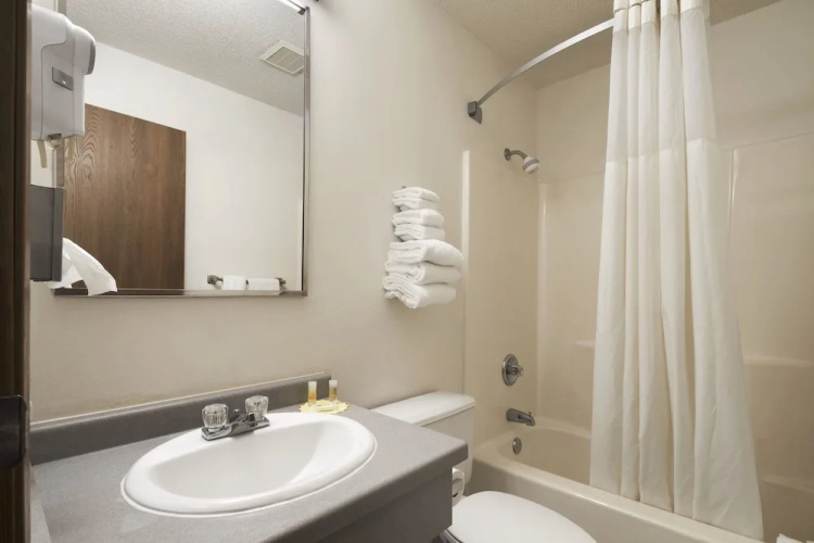 Days Inn By Wyndham Willmar