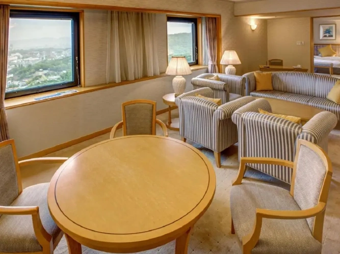 1 Bedroom Suite