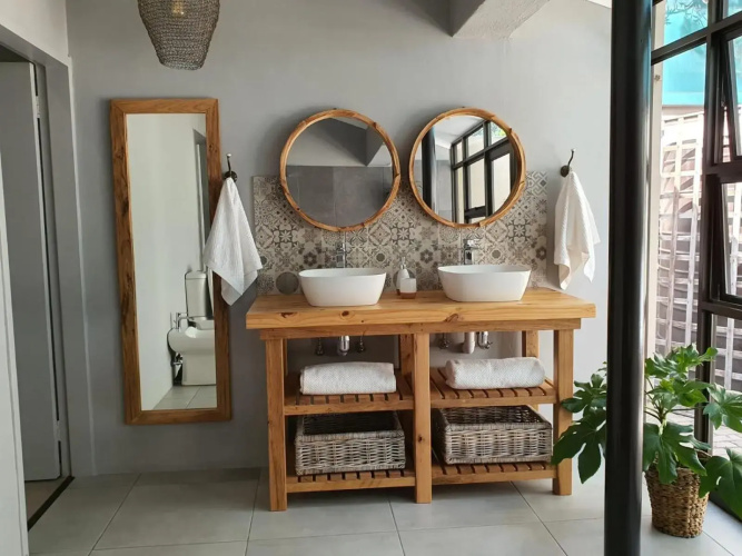 Bendor Garden Flat