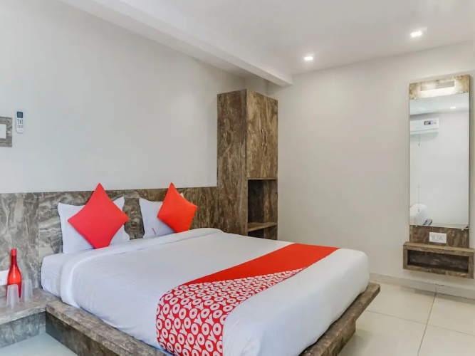 OYO 22571 Hotel Sarathi