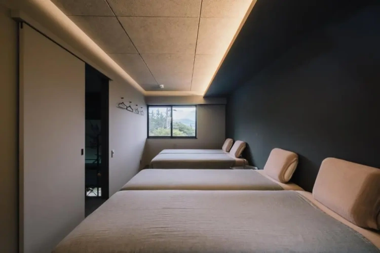 2 Bedrooms Villa