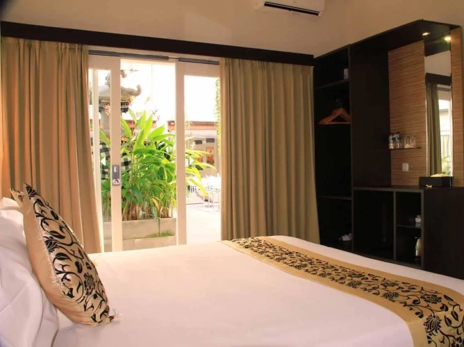 Deluxe Single room with pool view