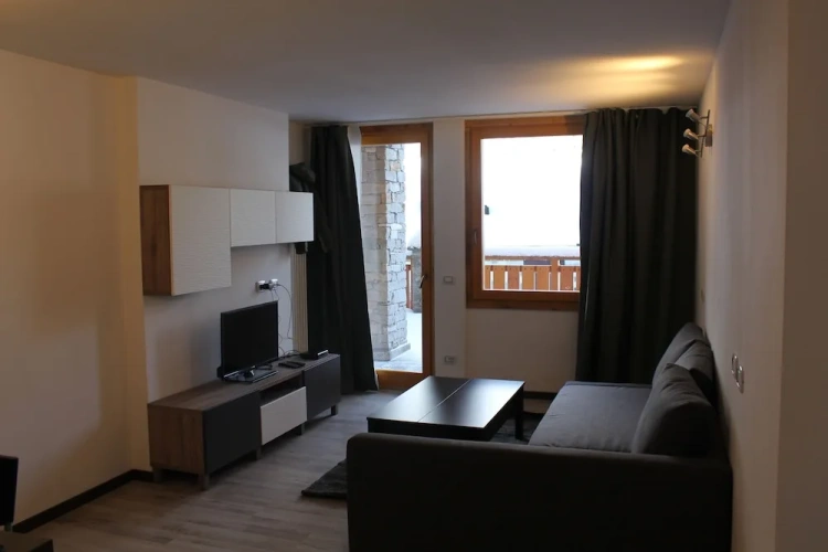 1 Bedroom Comfort Apartment with mountain view