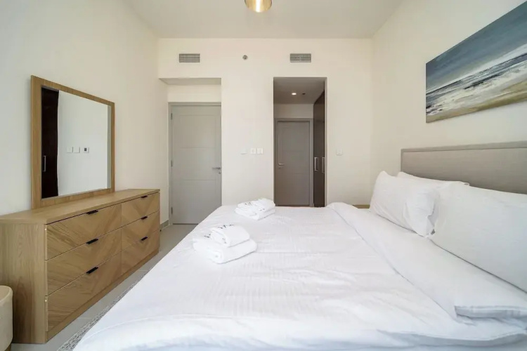 PVH - Opulent 2BR in Forte Tower 1