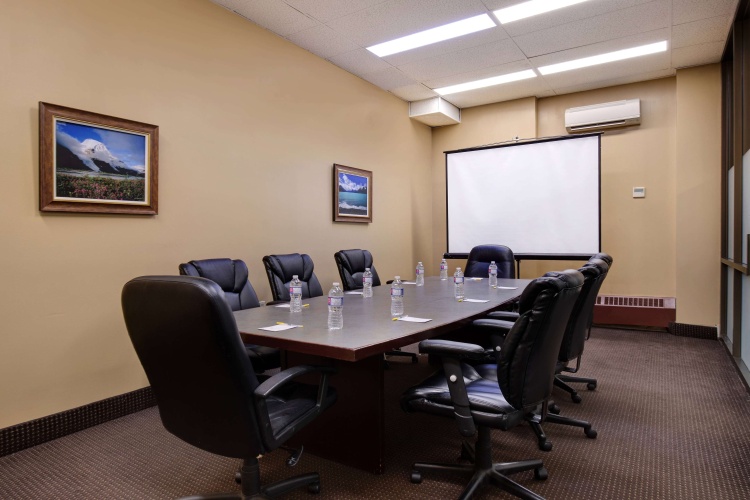 Days Inn by Wyndham Calgary South photo 15