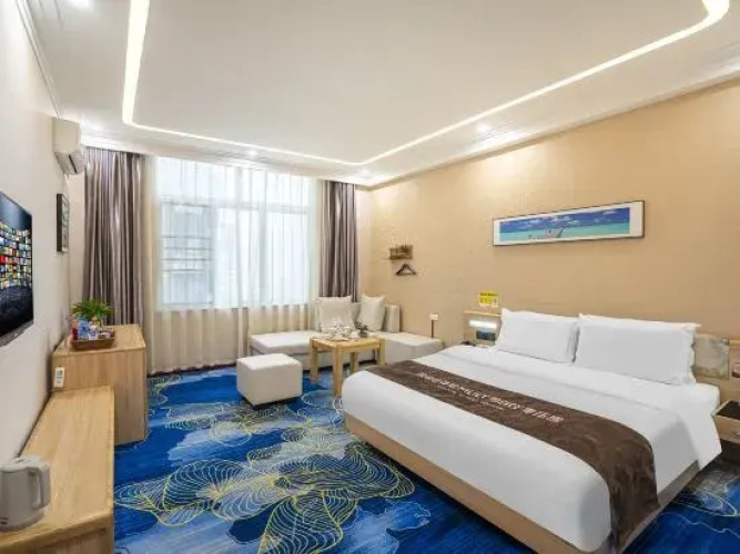 Qujing Time Lives Hotel