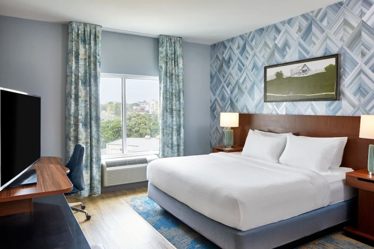 Guest room